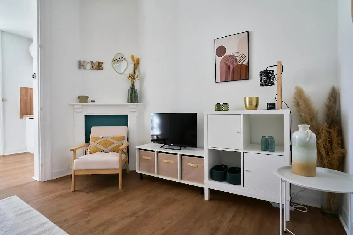 Elegant T2, Charmant, Lambersart Apartment